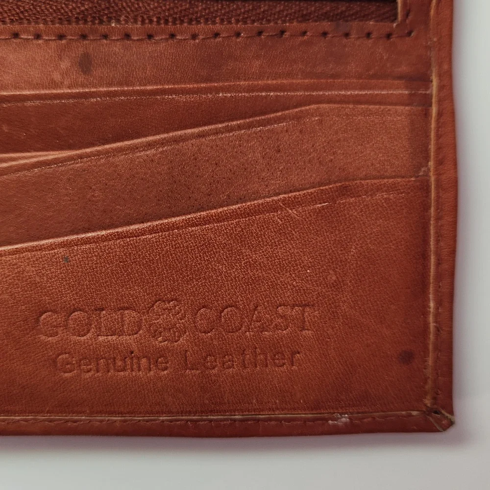 Gold Coast Leathet Billfold With Zipper Compartments EUC